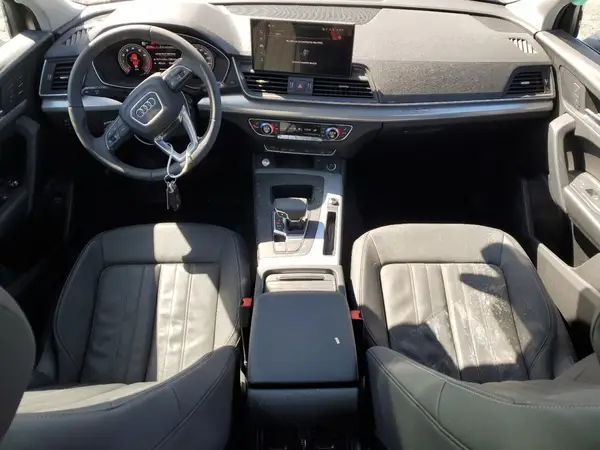 WA1EAAFY7R2101585 2024 AUDI Q5 - Image 8