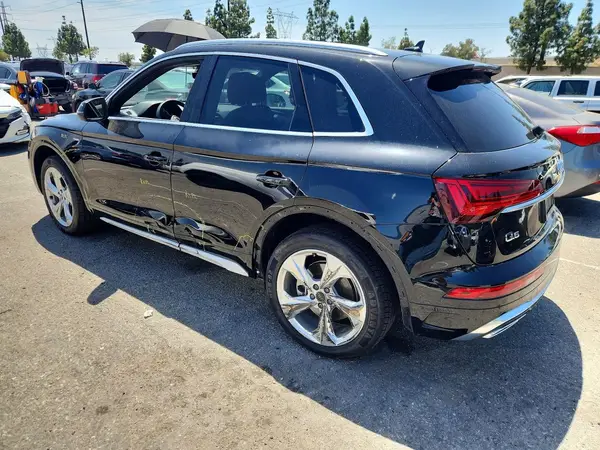 WA1EAAFY8N2069093 2022 AUDI Q5 - Image 2