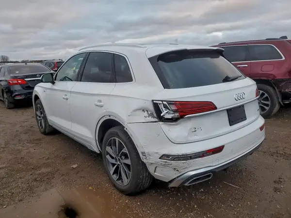 WA1EAAFY8N2082281 2022 AUDI Q5 - Image 2