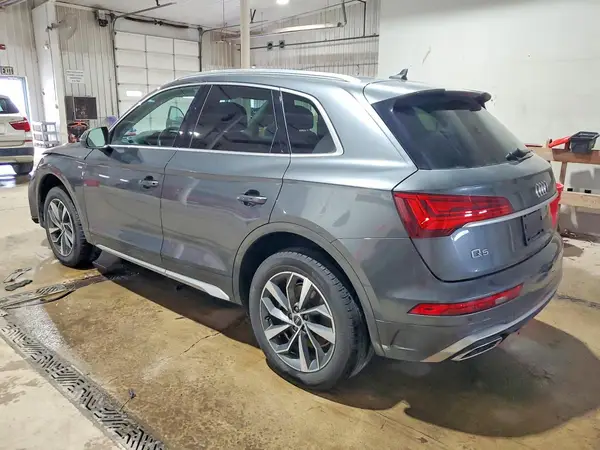 WA1EAAFY8N2083799 2022 AUDI Q5 - Image 2