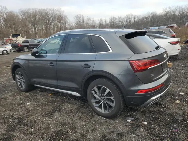WA1EAAFY8N2098724 2022 AUDI Q5 - Image 2