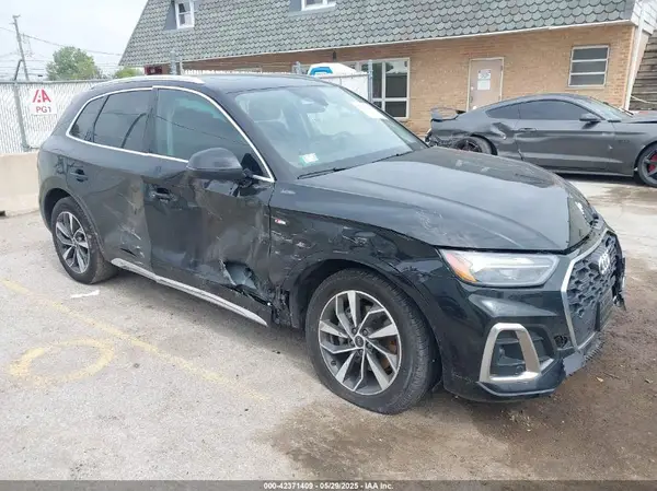 WA1EAAFY8R2025472 2024 AUDI Q5 - Image 1