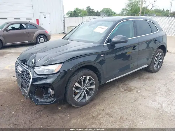 WA1EAAFY8R2025472 2024 AUDI Q5 - Image 2