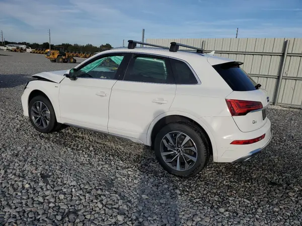 WA1EAAFY8R2083856 2024 AUDI Q5 - Image 2