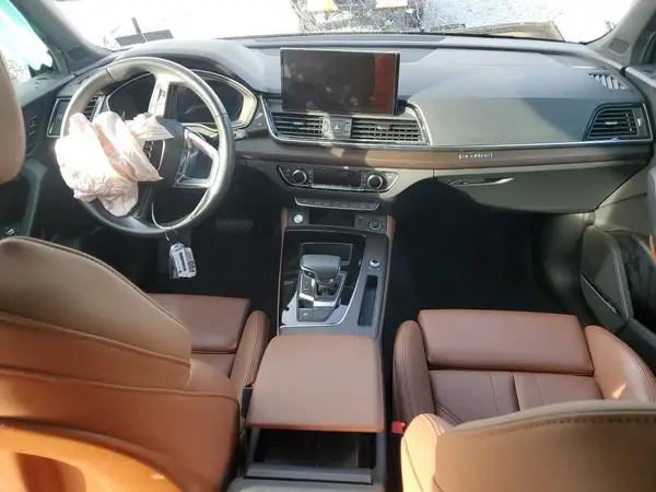 WA1EAAFY8R2083856 2024 AUDI Q5 - Image 8