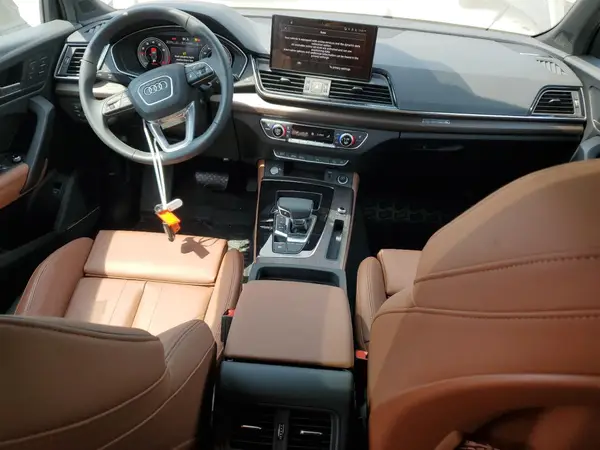 WA1EAAFY8S2013523 2025 AUDI Q5 - Image 8