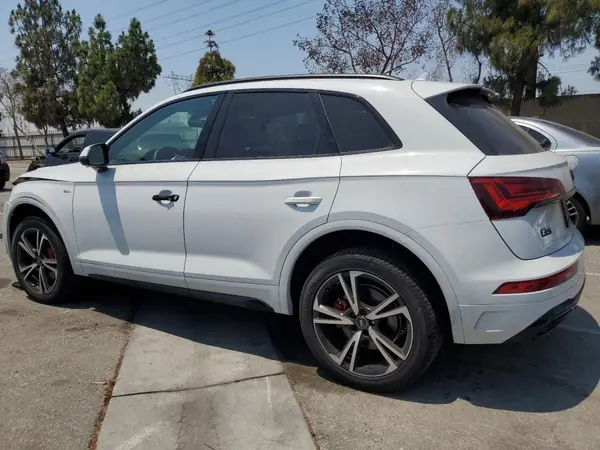 WA1EAAFY8S2043881 2025 AUDI Q5 - Image 2