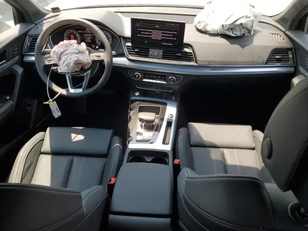 WA1EAAFY8S2043881 2025 AUDI Q5 - Image 8