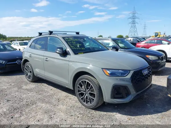 WA1EAAFY9M2125590 2021 AUDI Q5 - Image 1