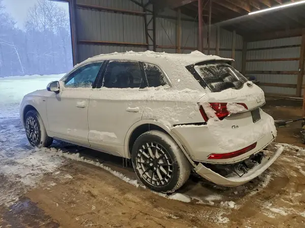 WA1EAAFY9M2138971 2021 AUDI Q5 - Image 2