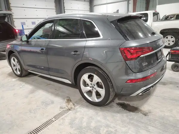 WA1EAAFY9N2001644 2022 AUDI Q5 - Image 2