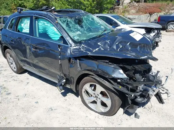 WA1EAAFY9N2088817 2022 AUDI Q5 - Image 1