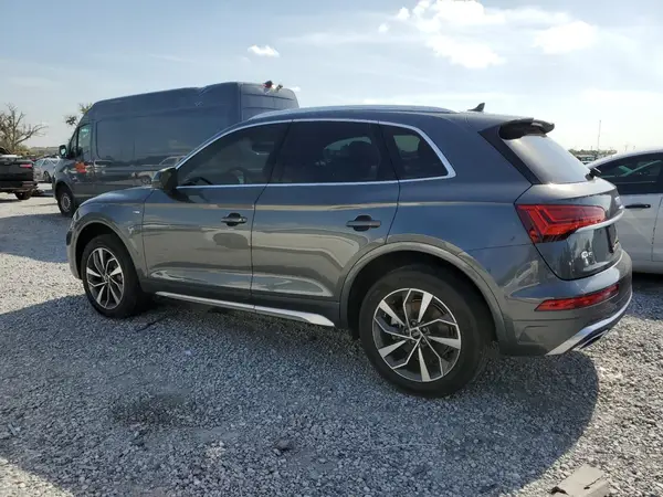 WA1EAAFY9N2096190 2022 AUDI Q5 - Image 2