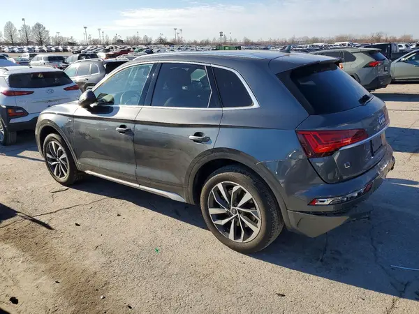WA1EAAFY9N2099526 2022 AUDI Q5 - Image 2