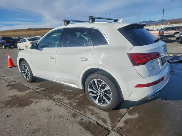 WA1EAAFY9N2124926 2022 AUDI Q5 - Image 2