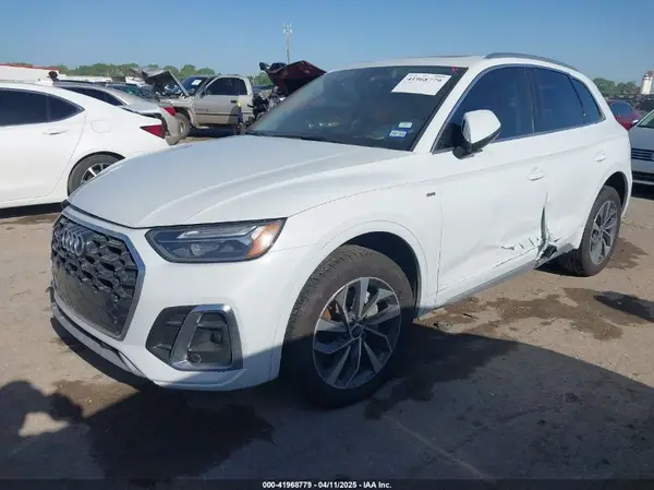 WA1EAAFY9P2197359 2023 AUDI Q5 - Image 2
