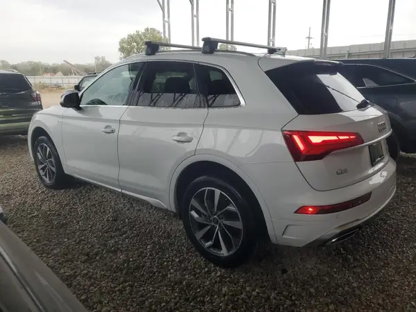 WA1EAAFY9R2078570 2024 AUDI Q5 - Image 2