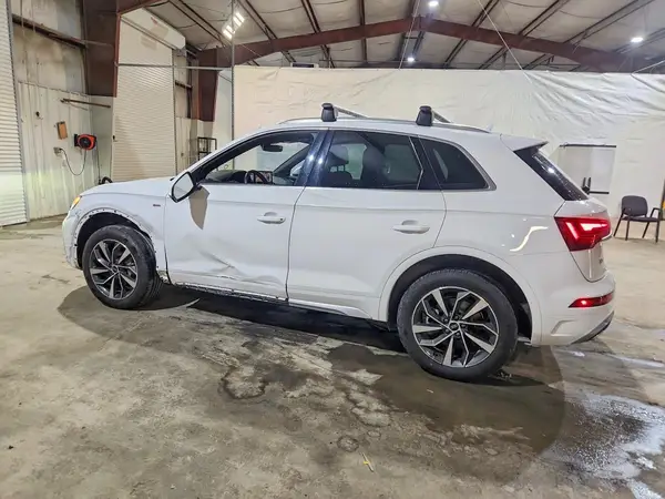 WA1EAAFY9R2079878 2024 AUDI Q5 - Image 2