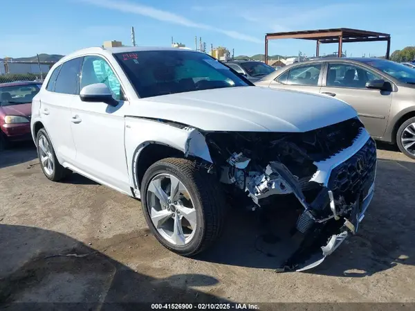 WA1EAAFY9R2138718 2024 AUDI Q5 - Image 1