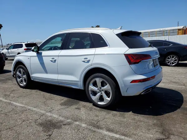 WA1EAAFY9S2011764 2025 AUDI Q5 - Image 2