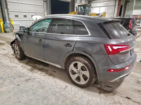 WA1EAAFY9S2038995 2025 AUDI Q5 - Image 2