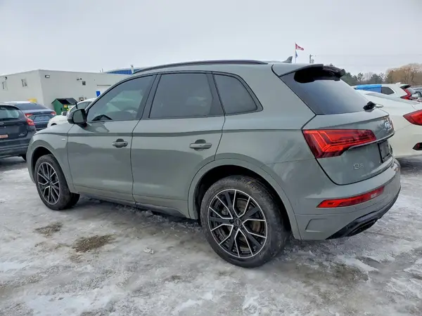 WA1EAAFYXM2106756 2021 AUDI Q5 - Image 2