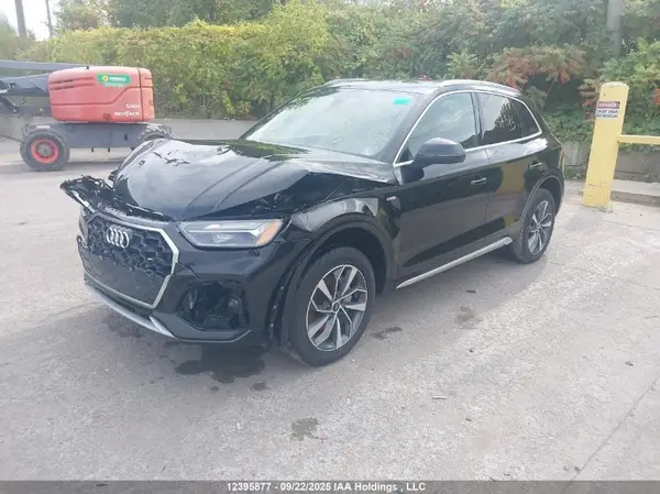 WA1EAAFYXM2137585 2021 AUDI Q5 - Image 2