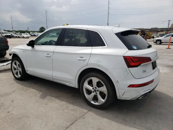 WA1EAAFYXN2044762 2022 AUDI Q5 - Image 2