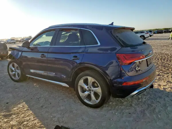 WA1EAAFYXN2044860 2022 AUDI Q5 - Image 2