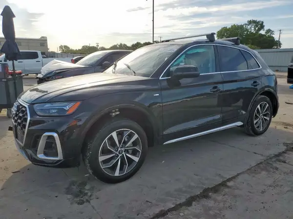 WA1EAAFYXN2088065 2022 AUDI Q5 - Image 1