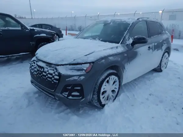 WA1EAAFYXN2121176 2022 AUDI Q5 - Image 2