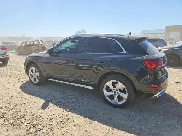 WA1EAAFYXN2133392 2022 AUDI Q5 - Image 2