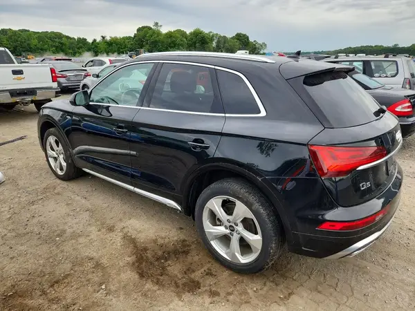 WA1EAAFYXP2031383 2023 AUDI Q5 - Image 2
