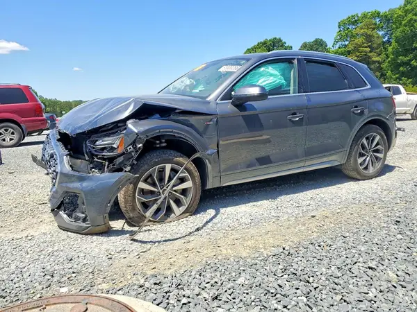 WA1EAAFYXP2047504 2023 AUDI Q5 - Image 1