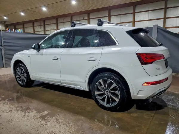 WA1EAAFYXP2118796 2023 AUDI Q5 - Image 2