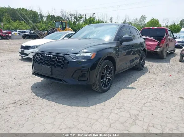 WA1EAAFYXP2137042 2023 AUDI Q5 - Image 2