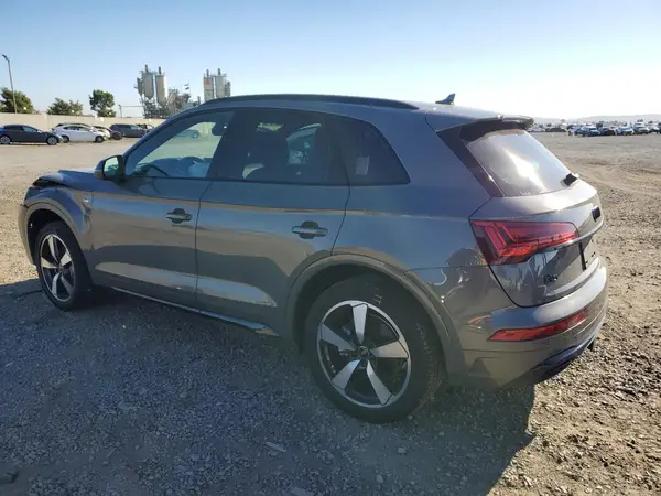 WA1EAAFYXP2164998 2023 AUDI Q5 - Image 2