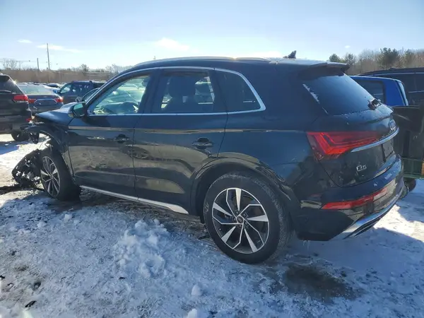 WA1EAAFYXR2037946 2024 AUDI Q5 - Image 2