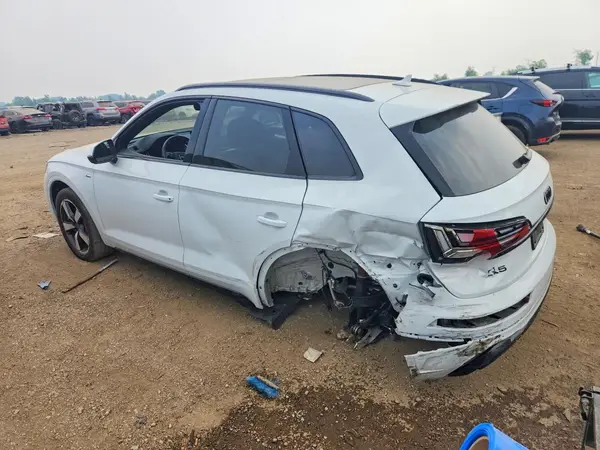 WA1EAAFYXR2062832 2024 AUDI Q5 - Image 2