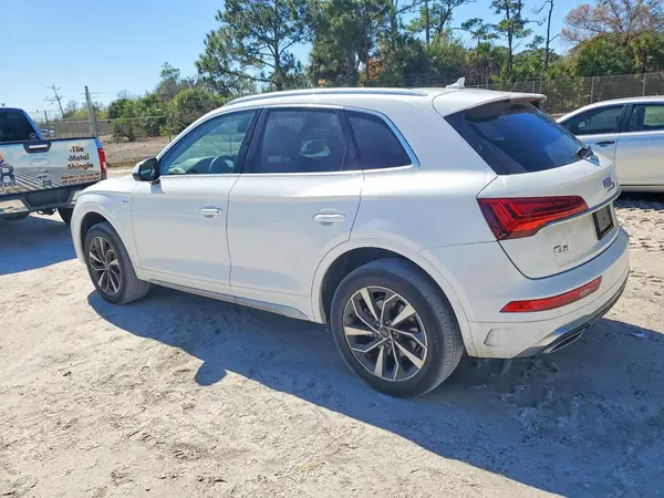 WA1EAAFYXR2129963 2024 AUDI Q5 - Image 2