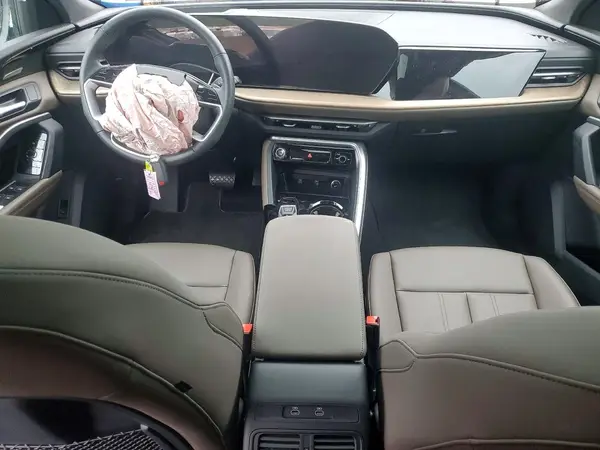 WA1EAAGU3S2037918 2025 AUDI Q5 - Image 8