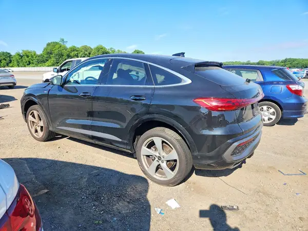 WA1EAAGU3S2057215 2025 AUDI Q5 - Image 2