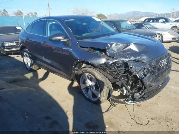 WA1EAAGU8S2049921 2025 AUDI Q5 - Image 1