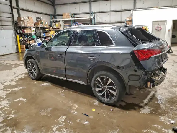 WA1EABFY5N2093888 2022 AUDI Q5 - Image 2