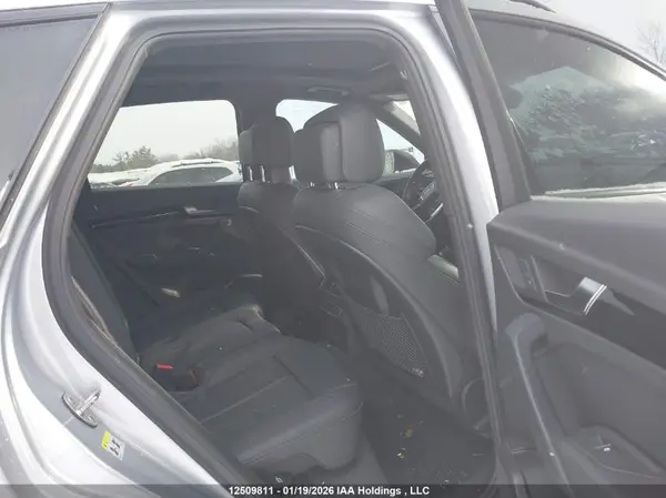 WA1ENAFY1K2027235 2019 AUDI Q5 - Image 8