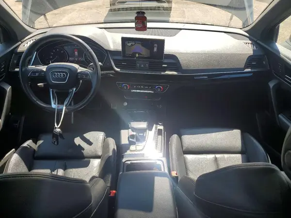 WA1ENAFY2K2027504 2019 AUDI Q5 - Image 8