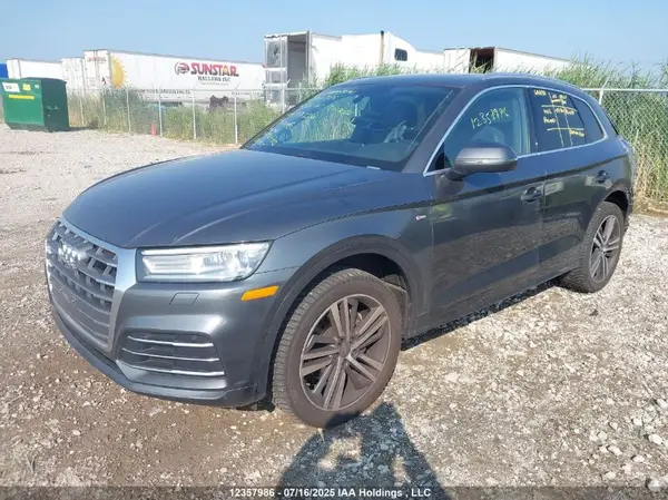 WA1ENAFY2K2090702 2019 AUDI Q5 - Image 2