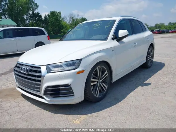 WA1ENAFY4J2006622 2018 AUDI Q5 - Image 2