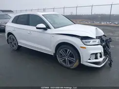 WA1ENAFY4K2042425 2019 AUDI Q5