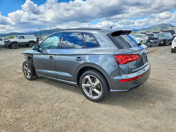 WA1ENAFY6L2109480 2020 AUDI Q5 - Image 2